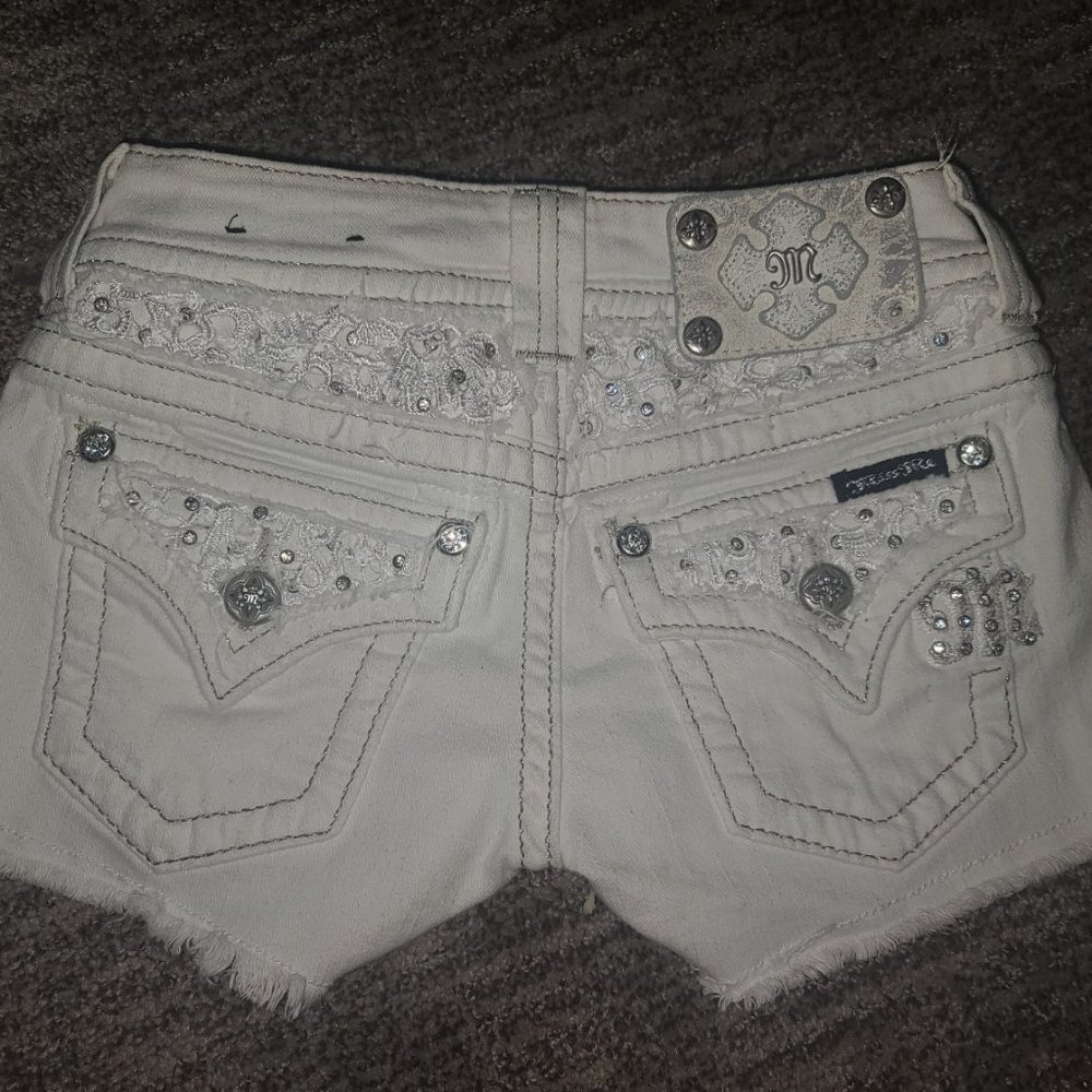 Miss Me shorts size 23